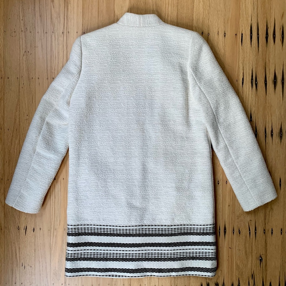 Versatile Cream Overcoat - image 4